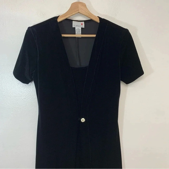 Scarlett Black Velvet Cocktail Dress 5/6 Sheath Knee Length Stretch Short Slv - Picture 2 of 11